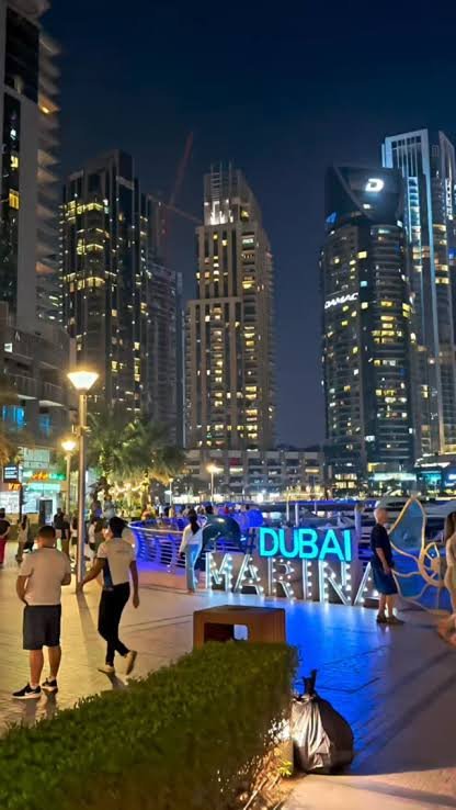 Dubai Marina at night